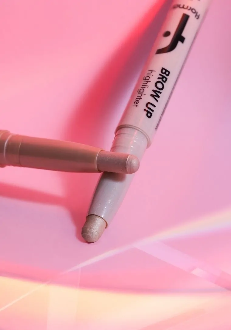Brow Up Highlighter סטיק היילייטר Brow Up Highlighter סטיק היילייטר