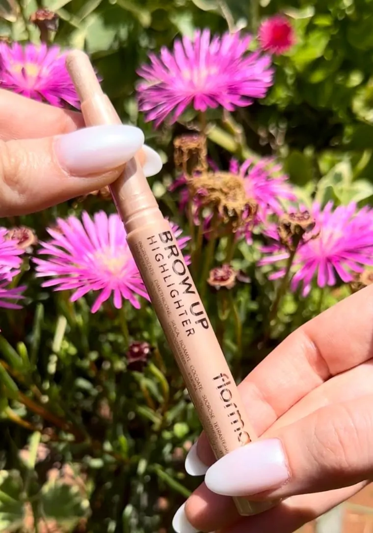 Brow Up Highlighter סטיק היילייטר Brow Up Highlighter סטיק היילייטר
