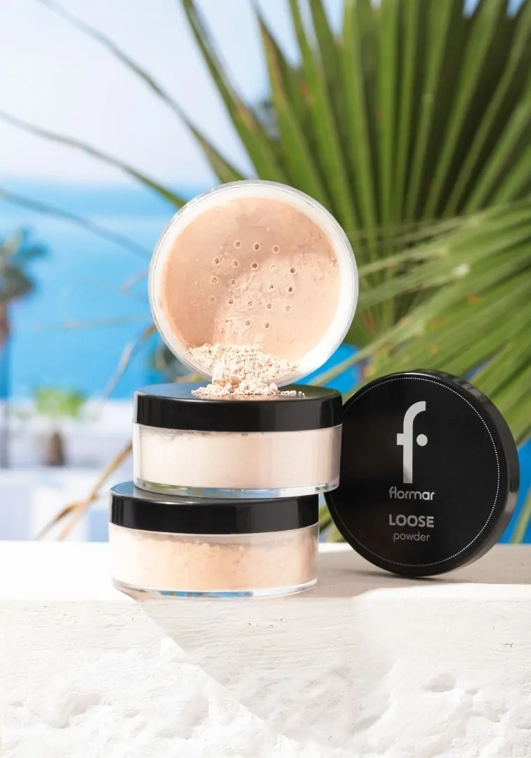 Loose Powder פודרה בתפזורת Loose Powder פודרה בתפזורת