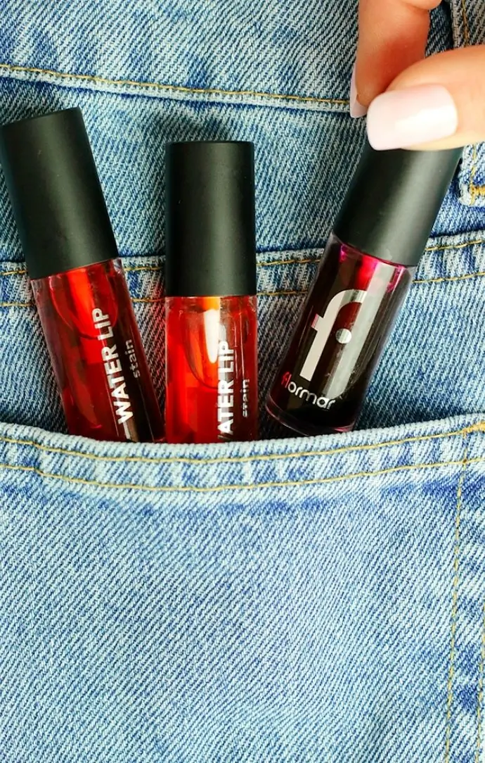 Water Lip Stain שפתון סטיין עמיד על בסיס מים Water Lip Stain שפתון סטיין עמיד על בסיס מים