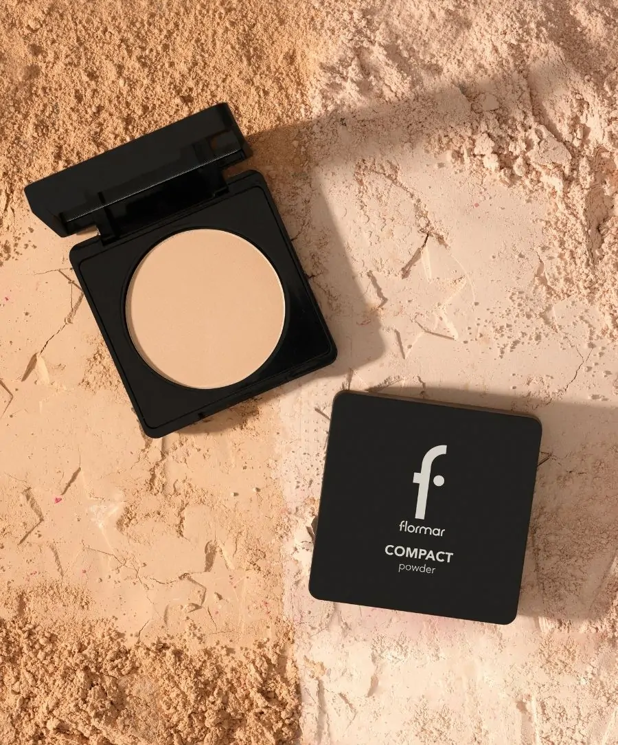 Compact Powder פודרה בגימור מט וכיסוי גבוה