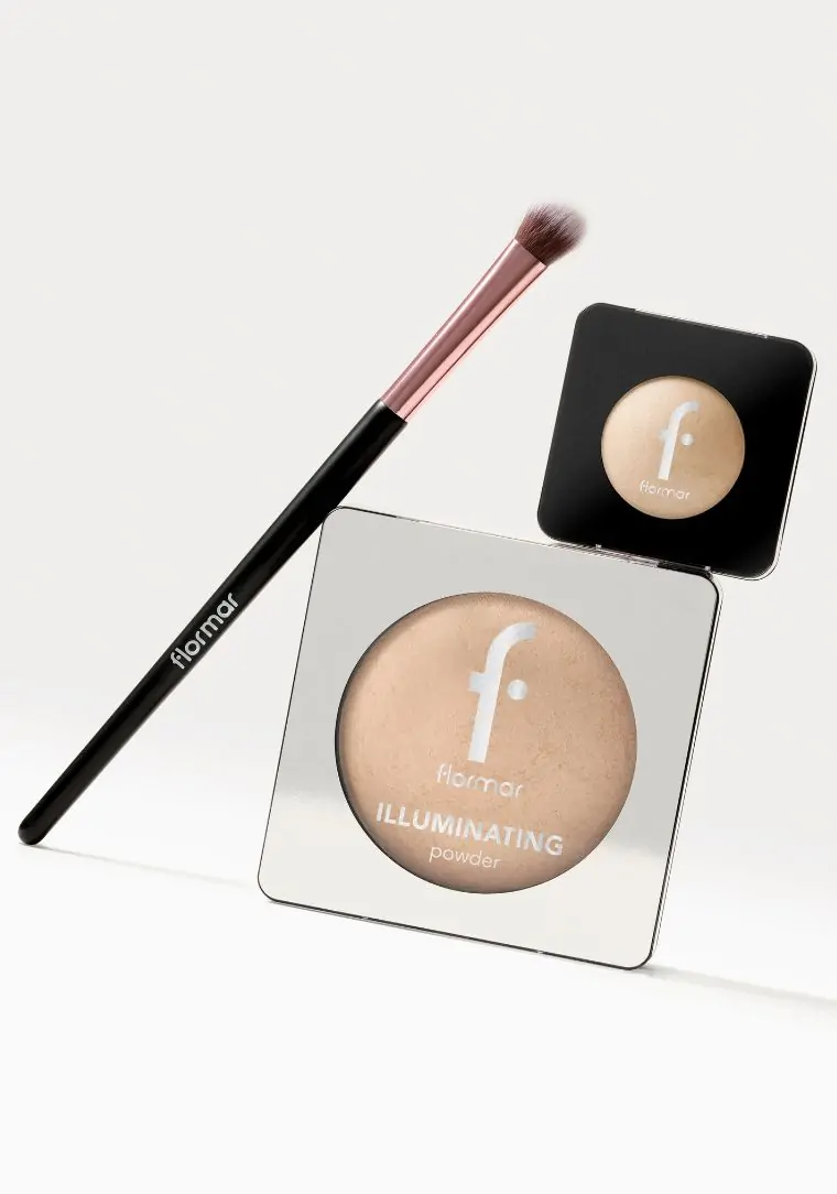 Illuminating Powder פודרה במרקם משי Illuminating Powder פודרה במרקם משי