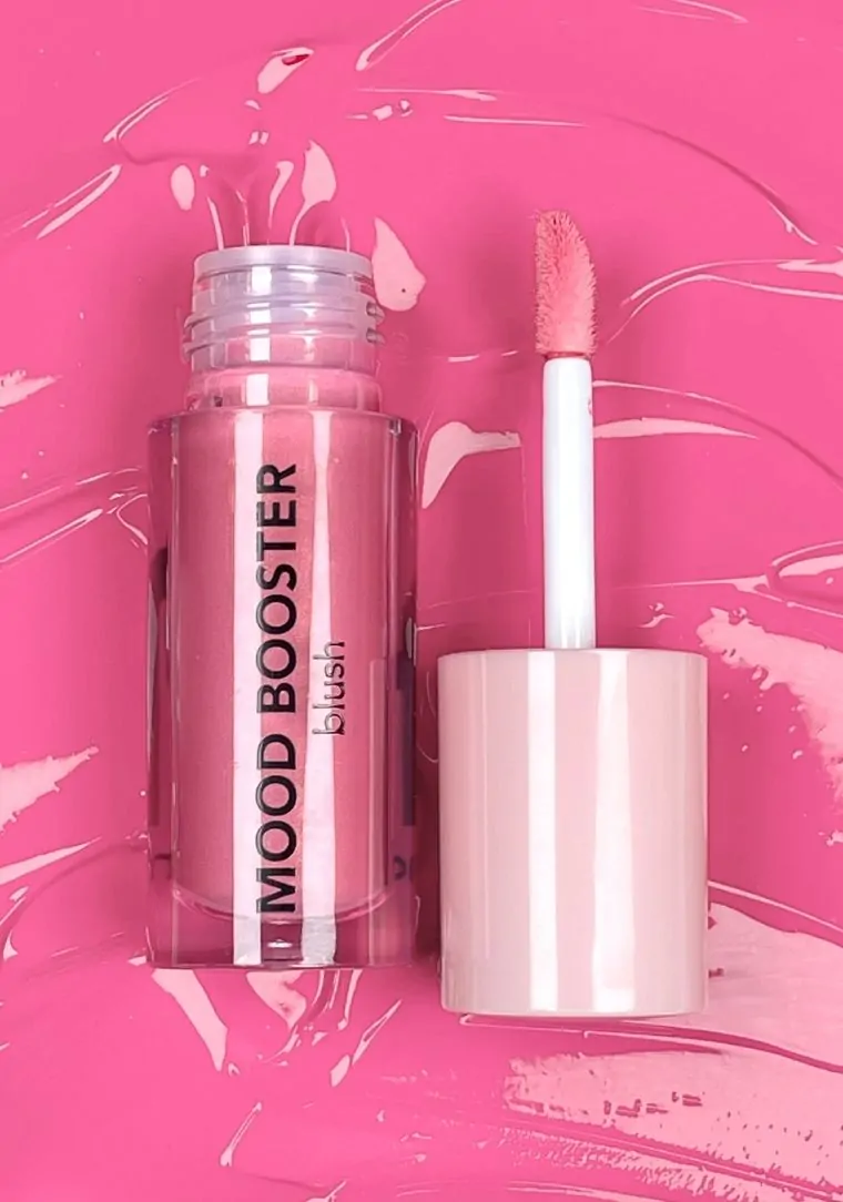 Mood Booster Blush סומק נוזלי Mood Booster Blush סומק נוזלי