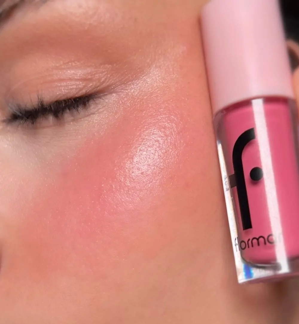 Mood Booster Blush סומק נוזלי Mood Booster Blush סומק נוזלי
