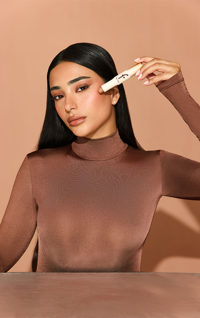 Latte Highlighter & Contour Stick סטיק קונטור 2 ב-1 להארות והצללות Latte Highlighter & Contour Stick סטיק קונטור 2 ב-1 להארות והצללות